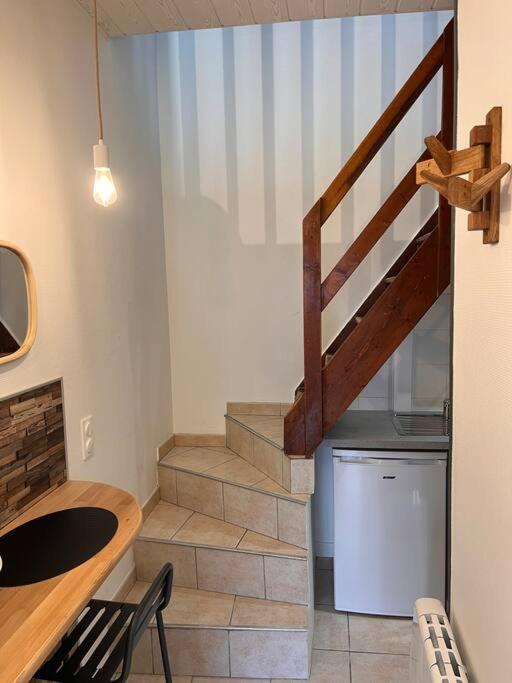 Studio Duplex Hypercentre Au Calme Avec Parking Fontainebleau Esterno foto